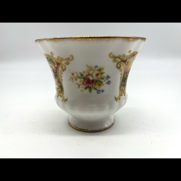 Replacement Tea Cup Chippendale D Lovers Paragon Chippendale D, after 1957 - Picture 4 of 6